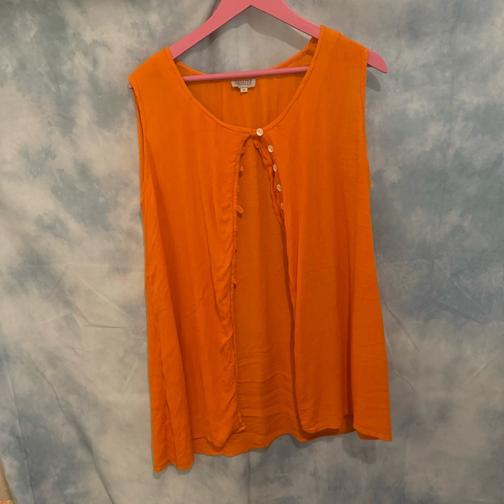 Vintage button up tank • super unique top
